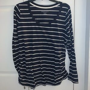 Long sleeve maternity shirt